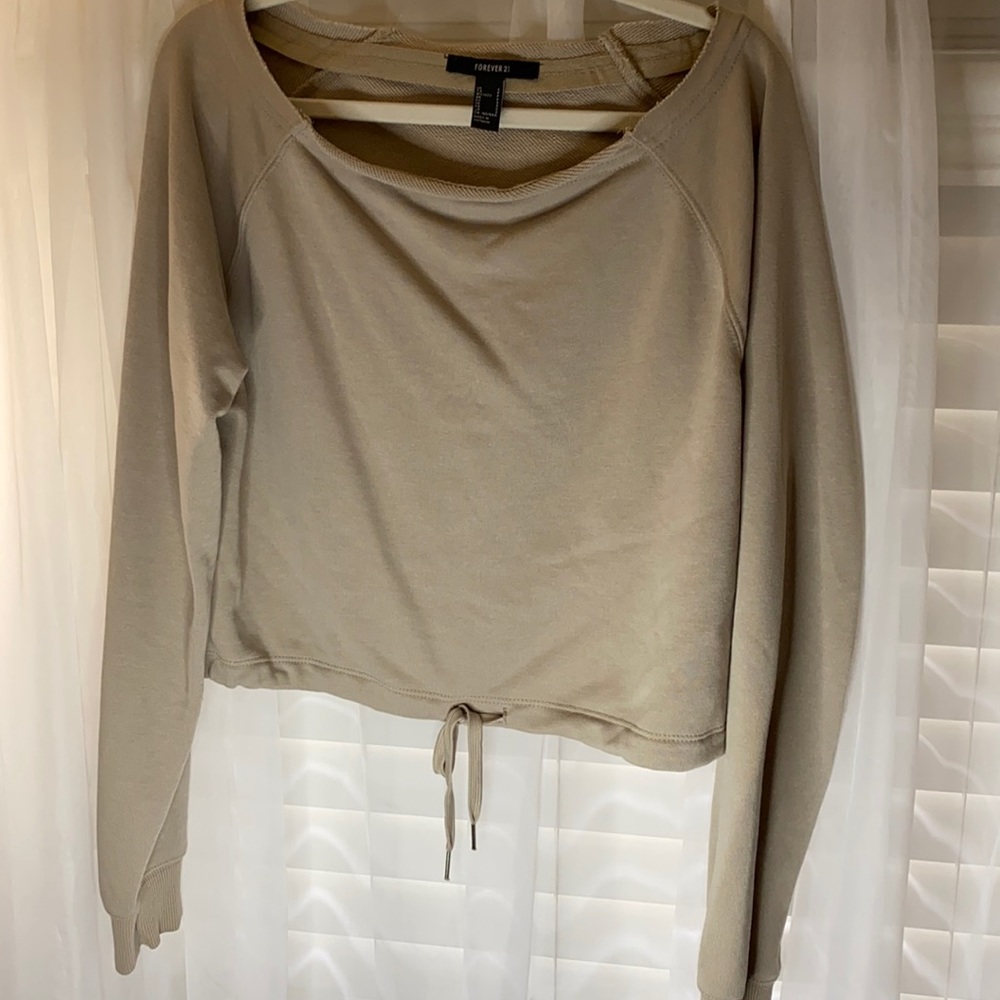 Forever 21 sweatshirt cropped